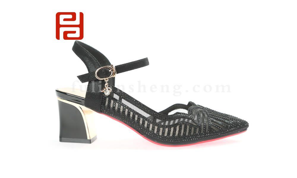 福連升水鉆百搭女鞋 一字帶尖頭中跟網(wǎng)紗粗跟涼鞋圖片
