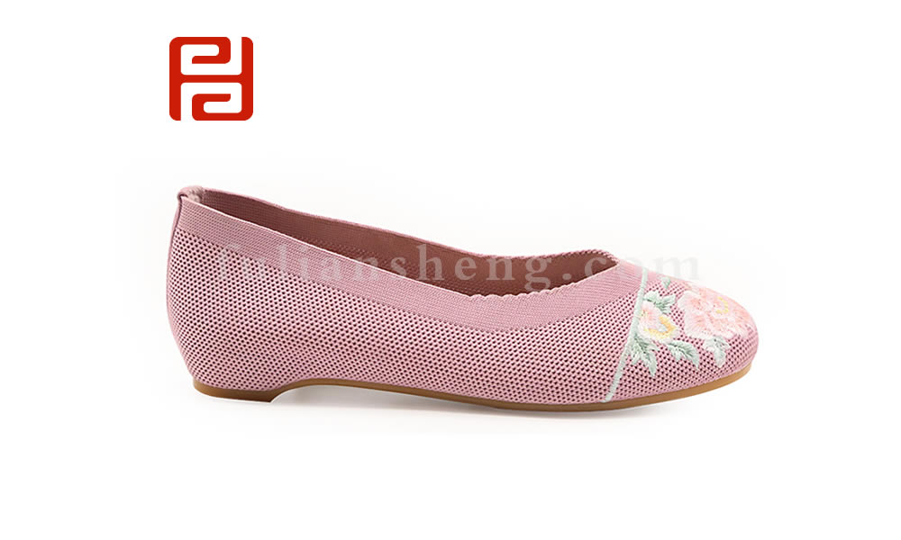 福連升老北京布鞋女夏季透氣網(wǎng)面繡花單鞋淺口軟底一腳蹬涼鞋圖片