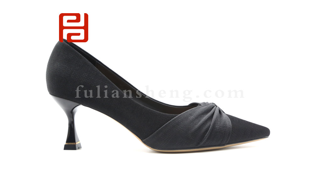 尖頭中跟鞋 魅力時(shí)裝女鞋