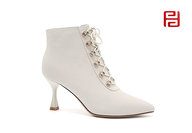 福連升休閑鞋女鞋高跟小短靴百搭尖頭時裝細(xì)跟保暖秋冬