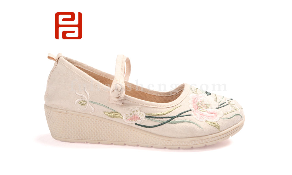 福連升老北京布鞋春時(shí)尚民族風(fēng)繡花坡跟女單鞋(圖2)