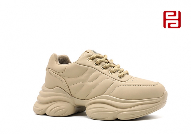 福連升冬季新款運(yùn)動(dòng)生活女鞋時(shí)尚運(yùn)動(dòng)老爹鞋